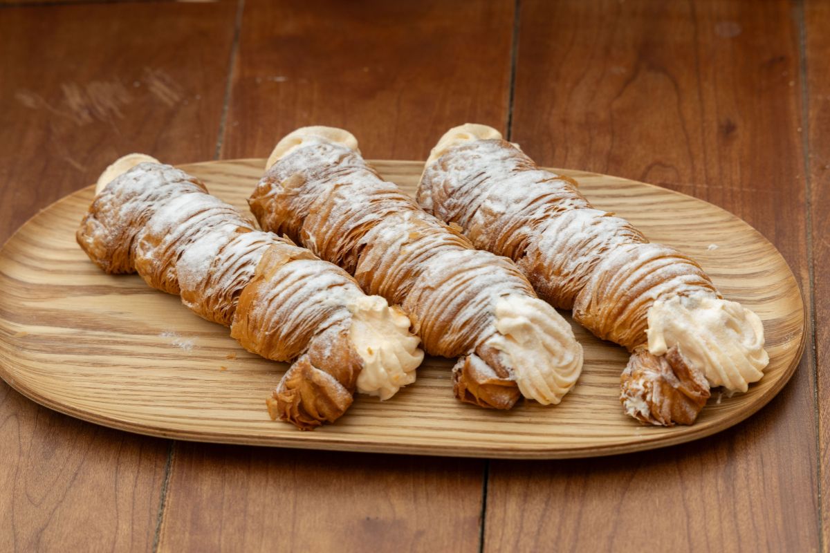 クリームホーン