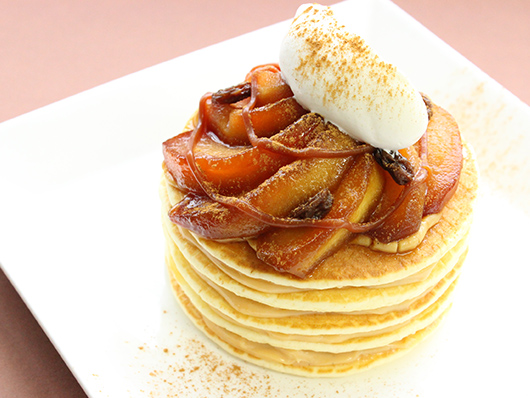 キャラメルりんごのパンケーキミルフィーユ仕立て