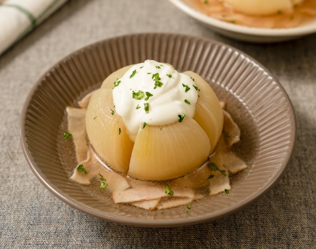 丸ごと玉ねぎのクリームチーズスープ